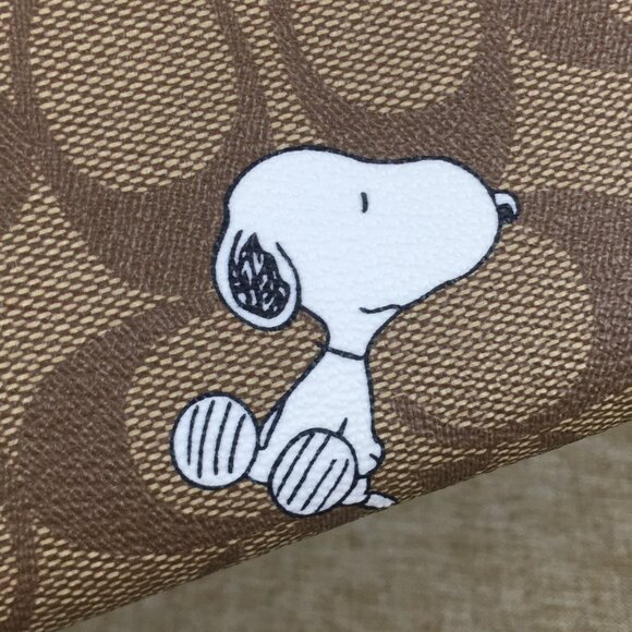 Coach X Peanuts Corner Zip Wristlet Wallet With Snoopy & Woodstock - Picture 8 of 10